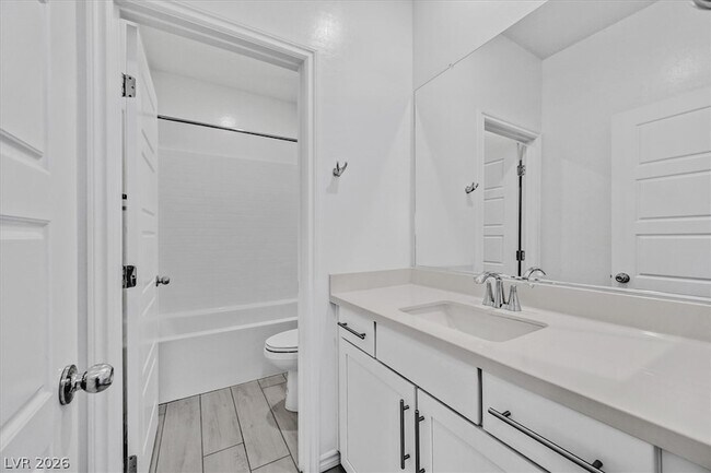 Building Photo - 303 Fletcher Fls St