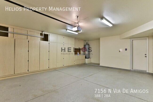 Building Photo - 7156 N Vía De Amigos