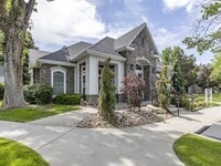 Building Photo - Pinehurst Apartments