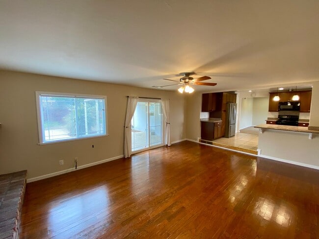 Building Photo - Quiet and Comfortable West San Jose Home