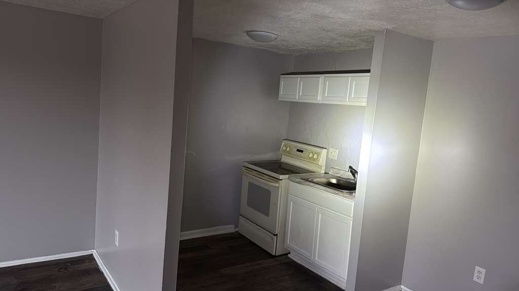 Building Photo - 13540 Superior Rd