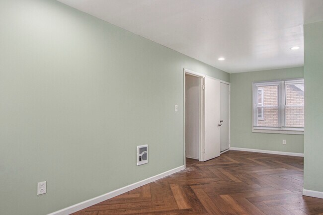 Building Photo - 15495 Littlefield St
