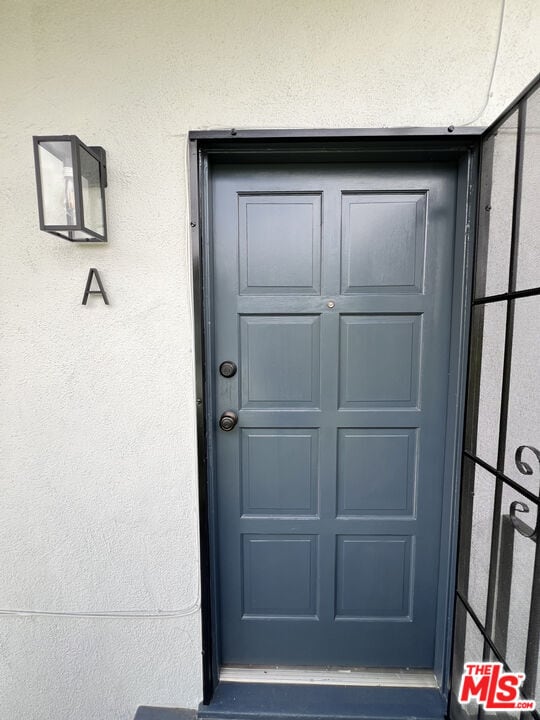 Building Photo - 2215 Orange Grove Ave