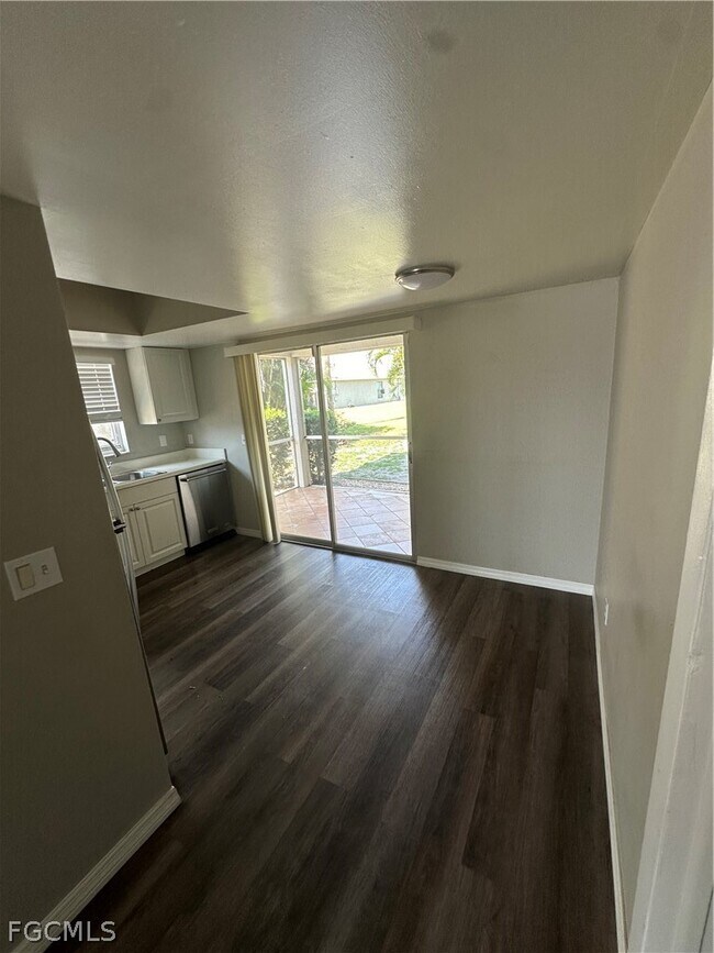 Building Photo - 3705 Country Club Blvd