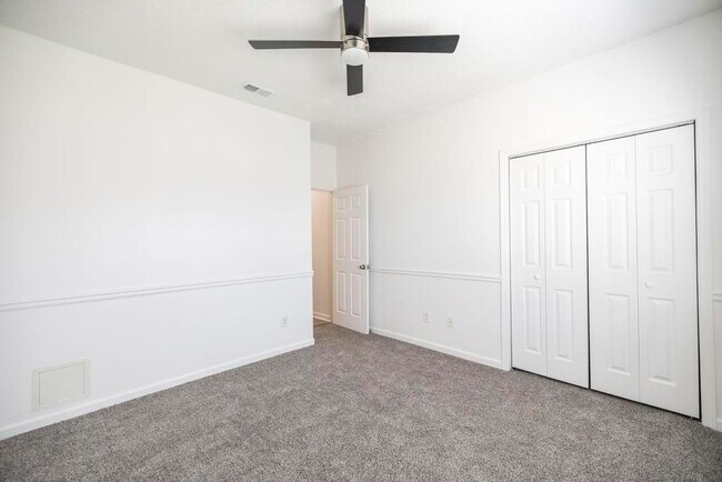 Building Photo - 807 Loudon Hill Dr