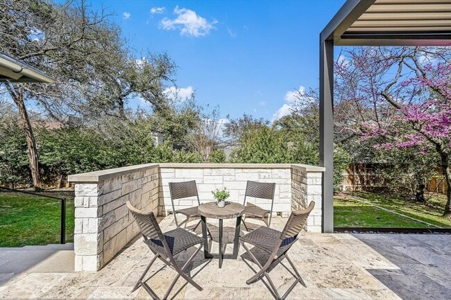 Building Photo - 3102 Foxfire Dr