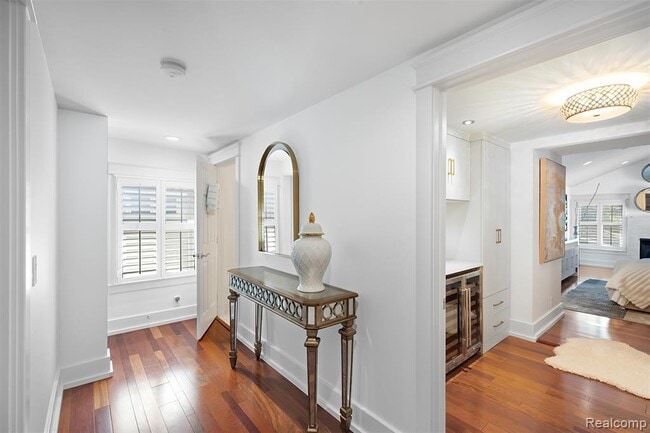 Building Photo - 691 Wallace St