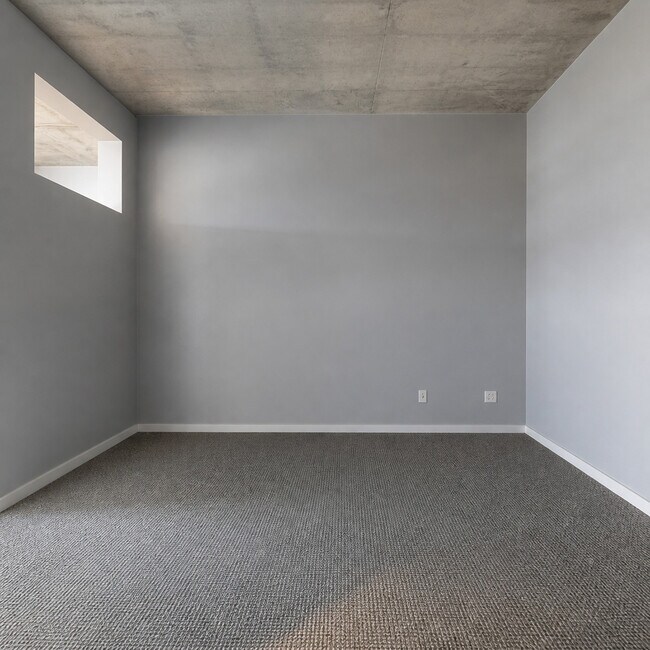 Building Photo - 1122 W Catalpa Ave