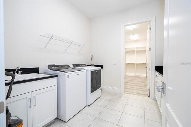 Building Photo - 13370 Alderley Dr