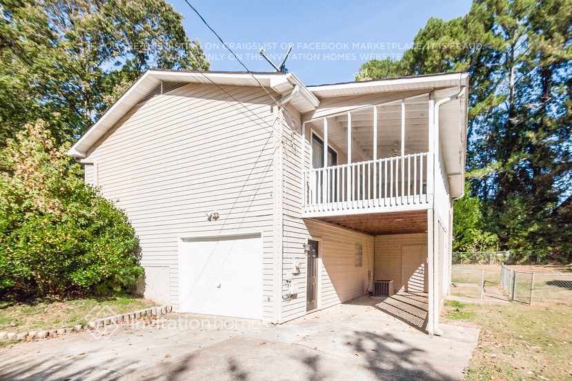 Building Photo - 2432 Brown Deer Trail NW