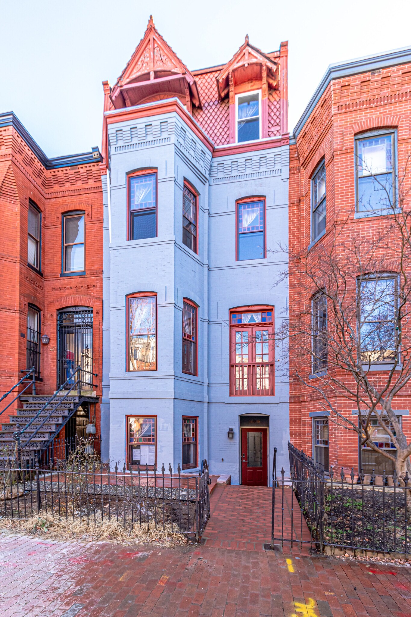 Building Photo - 409 Constitution Ave NE