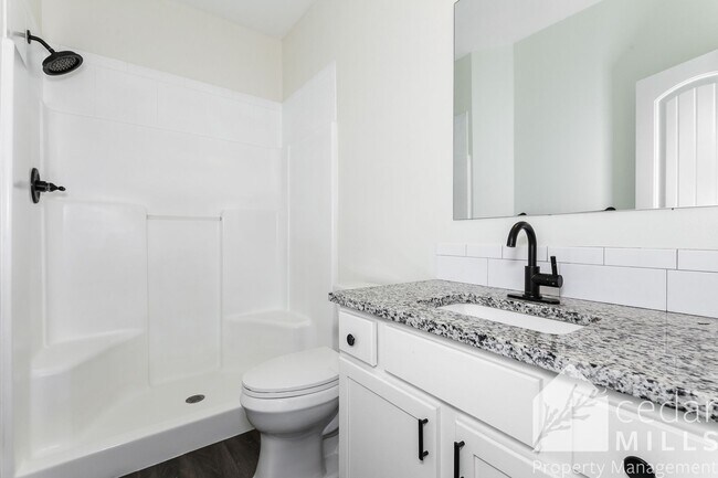 Building Photo - Stunning Townhome in East Wichita-This is a Must See!