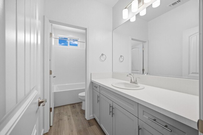 Building Photo - Brand New 3 Bedroom 2.5 Bathroom with Solar in NW Visalia!!