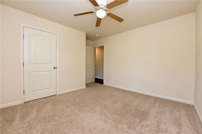 Building Photo - 4255 Sunflower Cir
