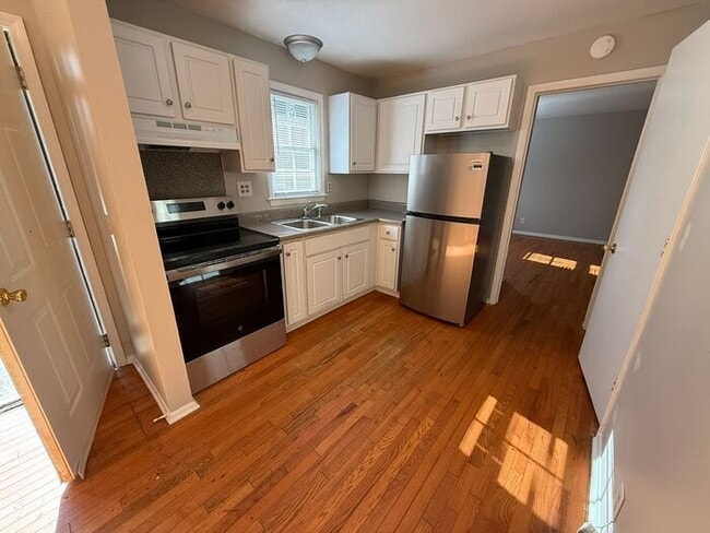 Building Photo - Duke View Apartments