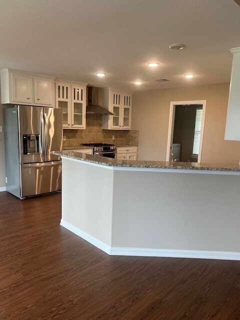 Building Photo - 411 Resort Dr