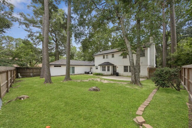 Building Photo - 553 Cane River Ln