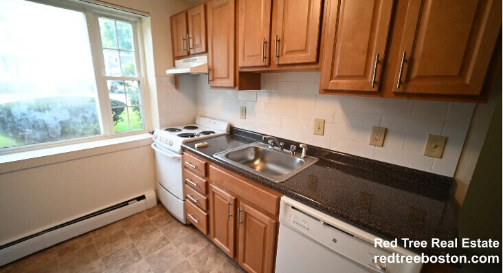 Building Photo - 4 Brattle Dr