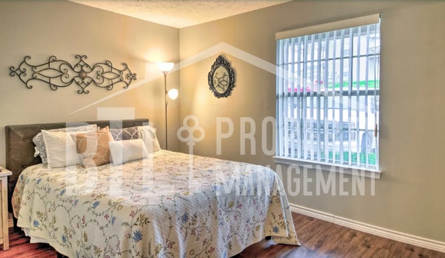 Building Photo - Great Walk-In Unit!