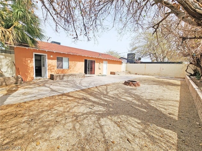 Building Photo - 5409 Mountain View Dr
