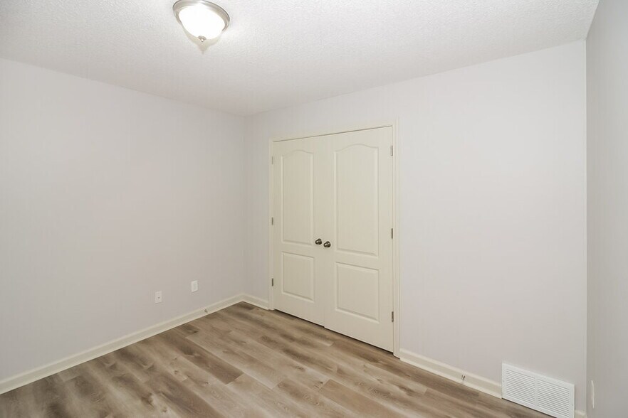 Building Photo - 1254 Carlton Ridge Dr