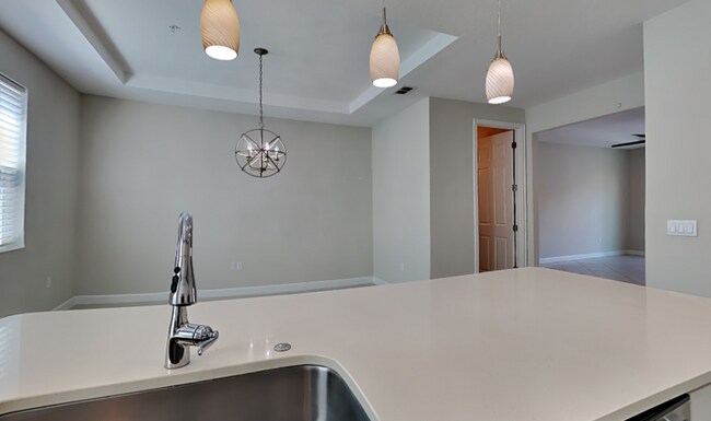 Building Photo - 895 Brutus Terrace