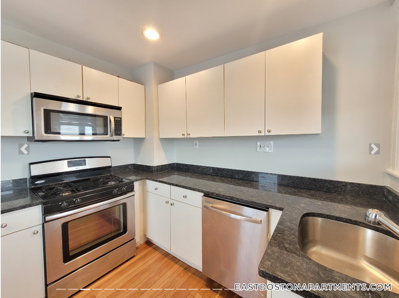 Primary Photo - 116 Gladstone St