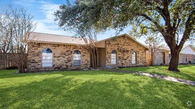Building Photo - 1208 Spring Creek Pkwy