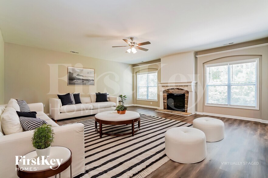 Building Photo - 3253 Groveshire Dr