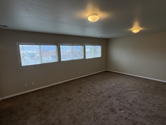 Building Photo - 1884 Sunset Rd