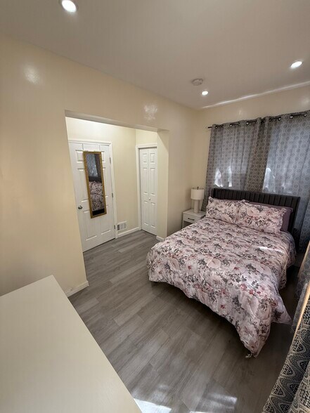 Bedroom #1 - 72 Seymour Ave