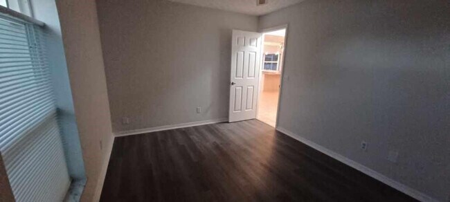 Building Photo - 150 NW Byron St