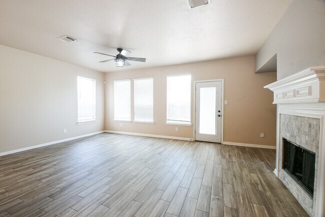 Building Photo - 5410 Linden Grove Ct