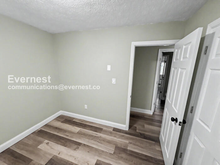 Building Photo - 144 Marvin Ln