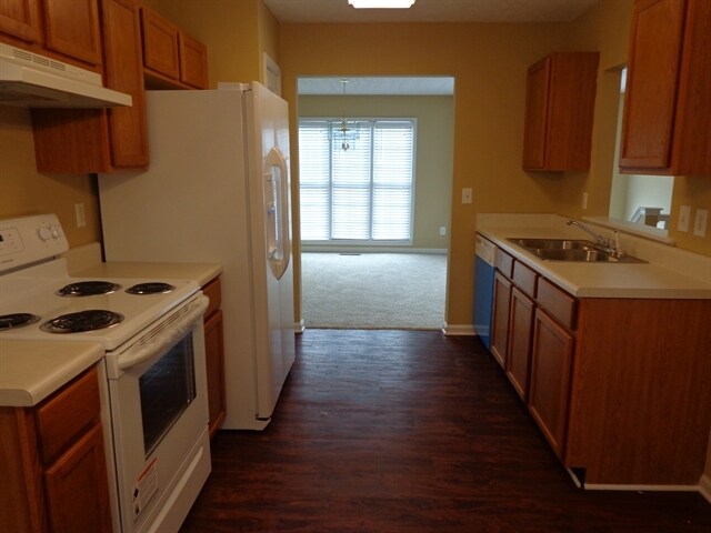 Building Photo - 304 Legacy Park Dr