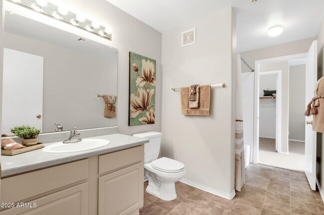 Building Photo - 13700 N Fountain Hills Blvd