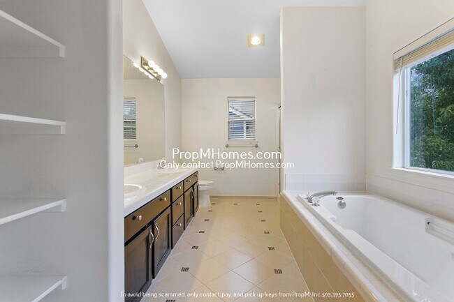 Building Photo - Spacious Five Bedroom Home in Progress Ridge!