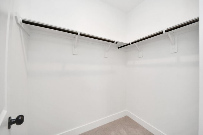 Building Photo - 2708 Bostic St