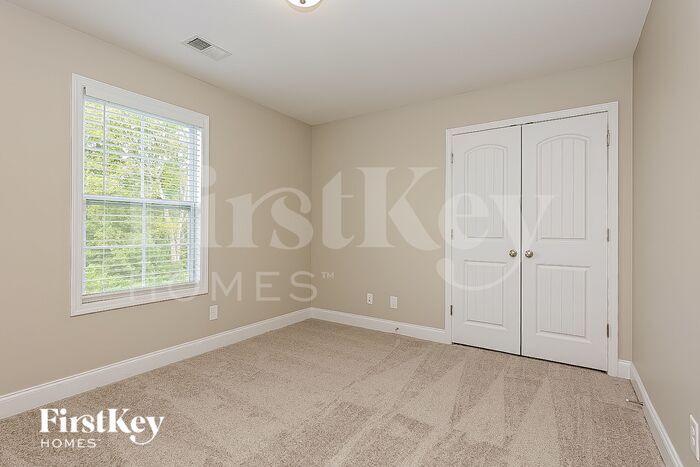 Building Photo - 516 Sitka St
