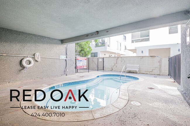 Building Photo - 11817 Victory Blvd