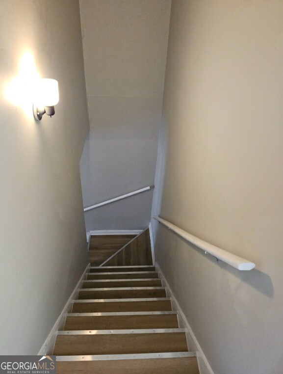 Building Photo - 210 Sabal Dr