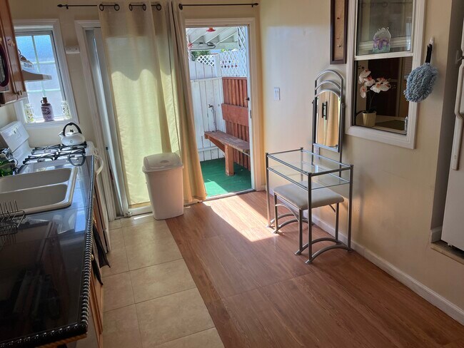 Building Photo - 22751 Mariano St