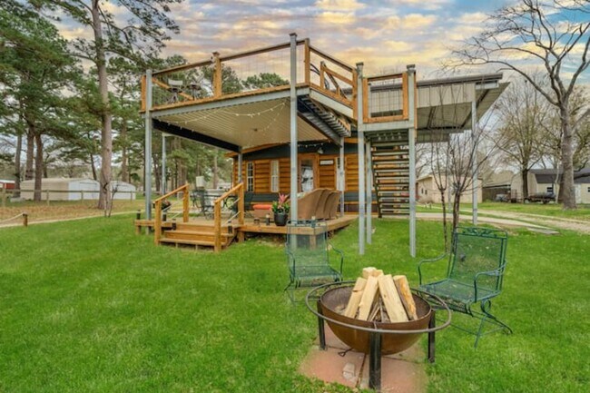 Building Photo - 13153 Lake Conroe Bay Rd