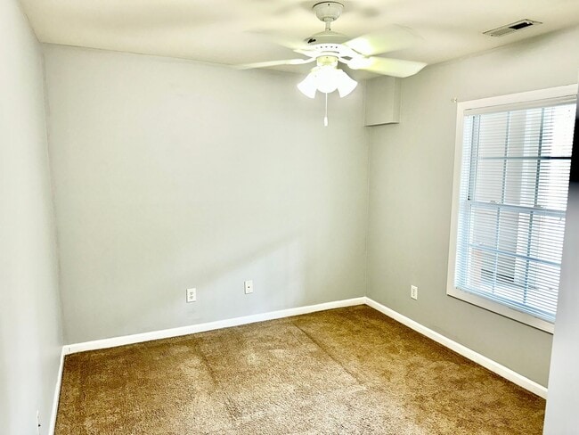 Building Photo - 2800 Trailwood Pines Ln