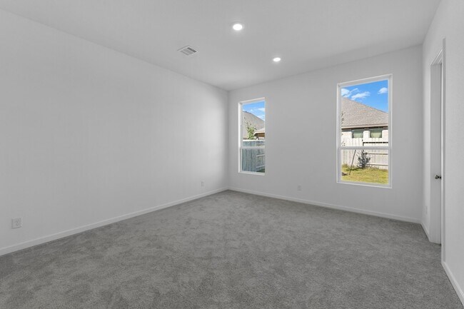 Building Photo - 2323 Hazel Berry St