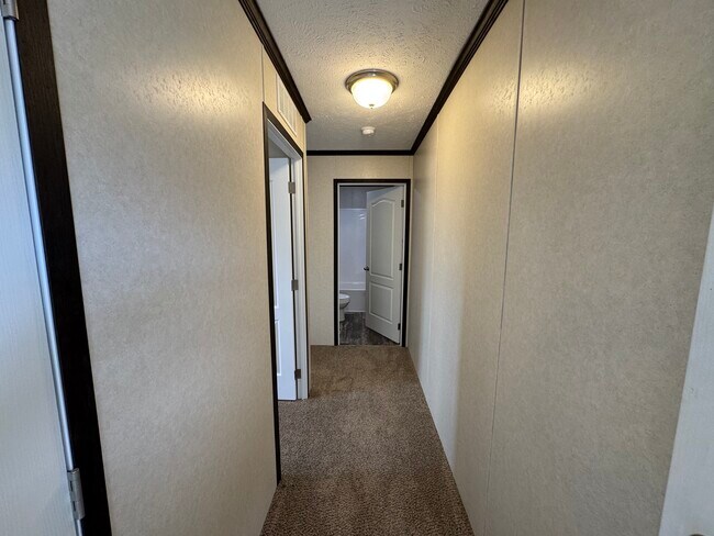 Building Photo - 46 Armstrong Ave