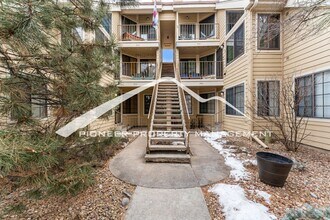 Building Photo - Gorgeous Condo with Washer/Dryer and Central AC