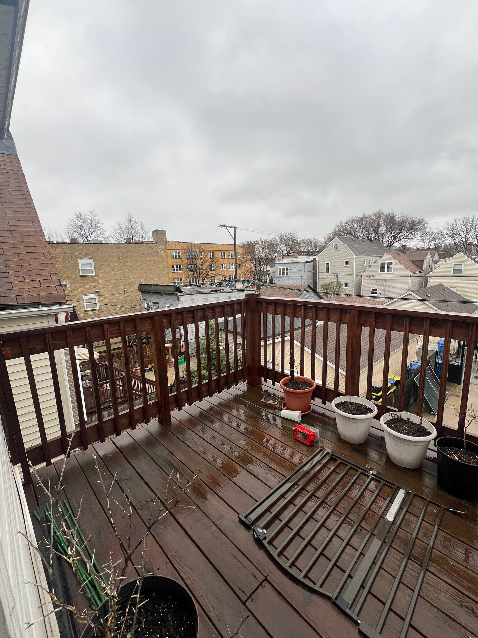 Building Photo - 3511 W Dickens Ave