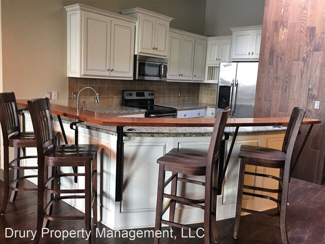 Building Photo - 2 br, 1 bath House - 311 Park Central West #B