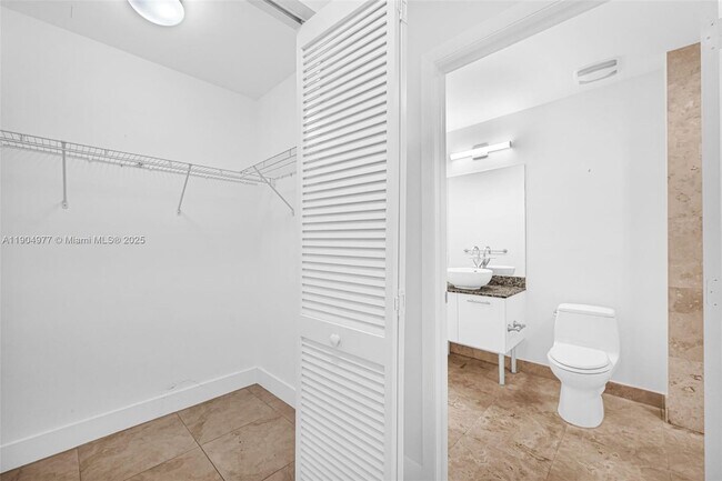 Building Photo - 41 SE 5th St